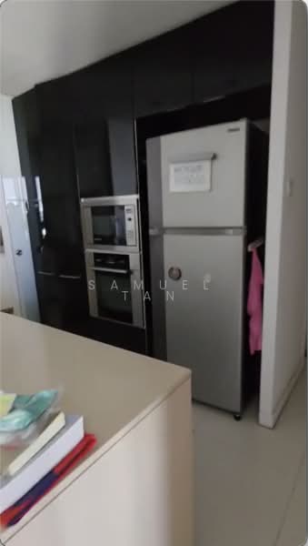 The Centris, 87 Jurong West Central 3, Room Rental, 120 sqft, Apartment For Rent, by Samuel Tan, 500177261 - Kitchen - PropertyGuru.com.sg