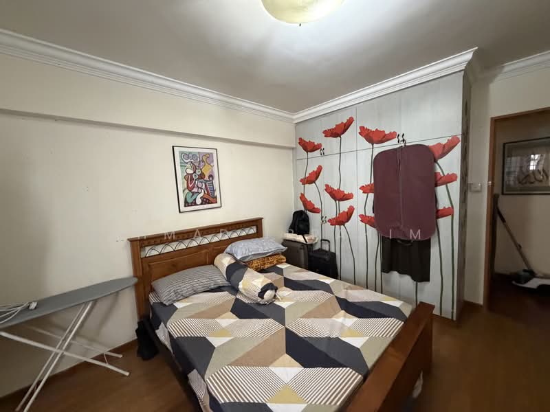 667 Hougang Avenue 4, 667 Hougang Avenue 4, 3 Bedrooms, 1,108 sqft, HDB Flat For Sale, by Ahmad Ibrahim, 500177262 - Bedroom - PropertyGuru.com.sg