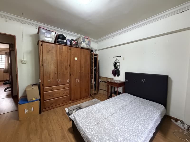 667 Hougang Avenue 4, 667 Hougang Avenue 4, 3 Bedrooms, 1,108 sqft, HDB Flat For Sale, by Ahmad Ibrahim, 500177262 - Bedroom - PropertyGuru.com.sg
