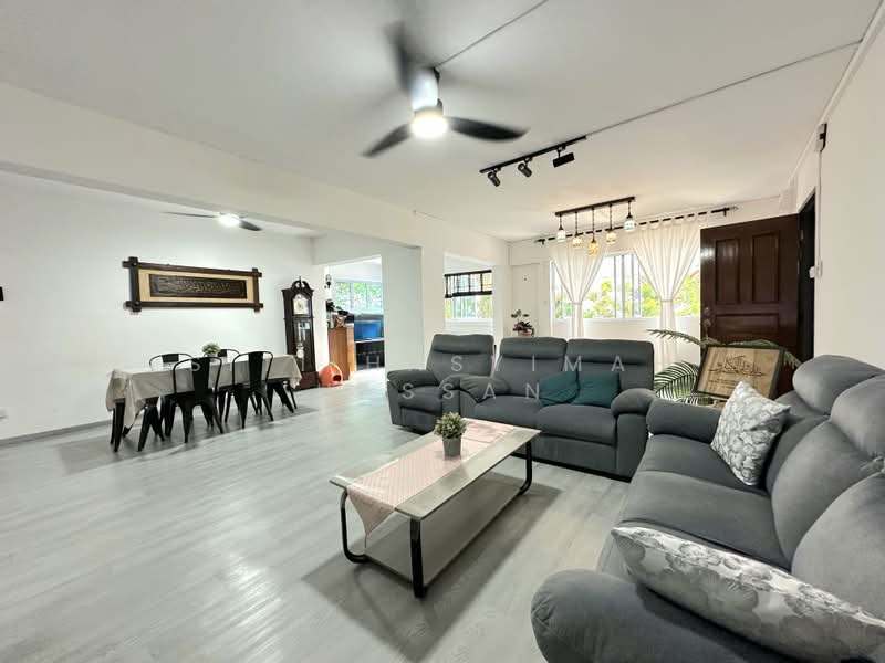 444 Jurong West Avenue 1, 444 Jurong West Avenue 1, 3 Bedrooms, 1,453 sqft, HDB Flat For Sale, by Siti Hasyimah Hassan, 500177263 - Living Room - PropertyGuru.com.sg