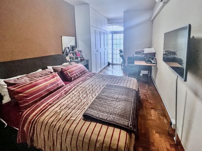 Yong Seng Estate, Jalan Senang, 6 Bedrooms, 3,500 sqft, Terraced House For Sale, by Tham Mei See, 500177285 - Bedroom - PropertyGuru.com.sg