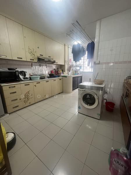 838 Jurong West Street 81, 838 Jurong West Street 81, 3 Bedrooms, 1,119 sqft, HDB Flat For Sale, by George Wang, 500177288 - Kitchen - PropertyGuru.com.sg