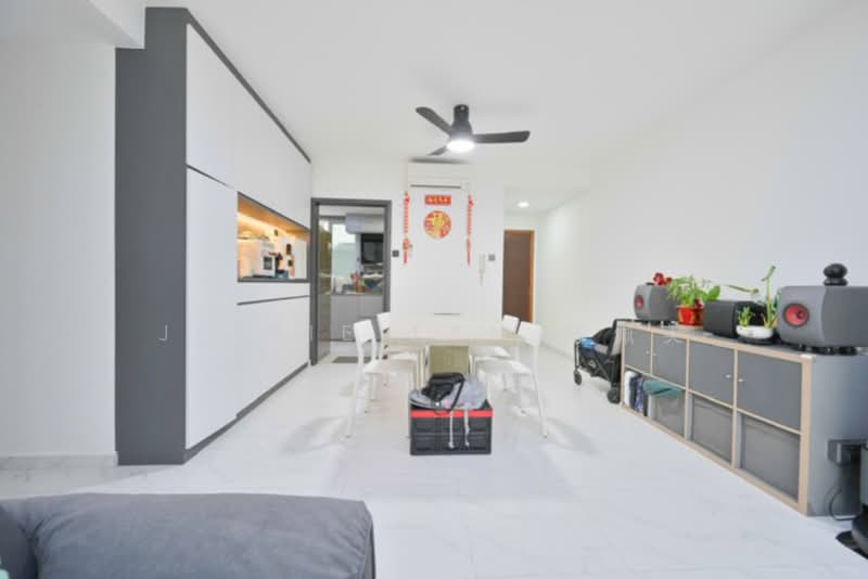 The Esparis, 7 Pasir Ris Drive 4, 4 Bedrooms, 1,292 sqft, Condominium For Sale, by Jessie Tan 陈佩英, 500177302 - Dining Room - PropertyGuru.com.sg