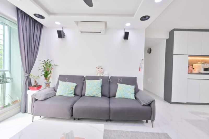 The Esparis, 7 Pasir Ris Drive 4, 4 Bedrooms, 1,292 sqft, Condominium For Sale, by Jessie Tan 陈佩英, 500177302 - Living Room - PropertyGuru.com.sg