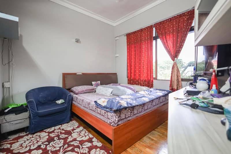 Detached House Near Nex Shopping Mall, , 4 Bedrooms, 3,800 sqft, Detached House For Sale, by Ivan Lam, 500177307 - Bedroom - PropertyGuru.com.sg