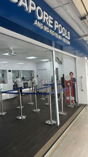 Blk 202 Ang Mo Kio Avenue 3, Ang Mo Kio Avenue 3, 247 sqft, Shop / Shophouse For Rent, by Robin Toh, 500177314 - Entrance - CommercialGuru.com.sg