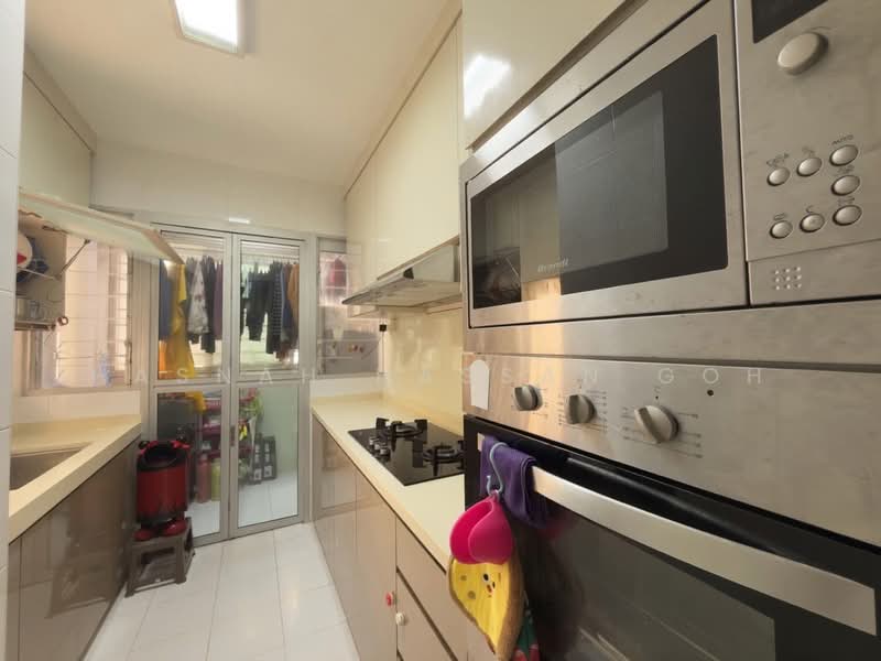 414B Fernvale Link, 414B Fernvale Link, 2 Bedrooms, 732 sqft, HDB Flat For Sale, by Hasnah Hassan Goh, 500177333 - Kitchen - PropertyGuru.com.sg