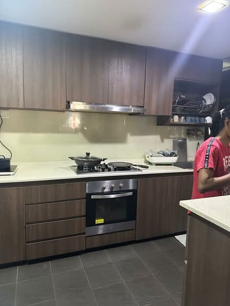 The Tanamera, 1 Tanah Merah Kechil Road, 3 Bedrooms, 1,325 sqft, Condominium For Rent, by Bobby Bok, 500177407 - Kitchen - PropertyGuru.com.sg
