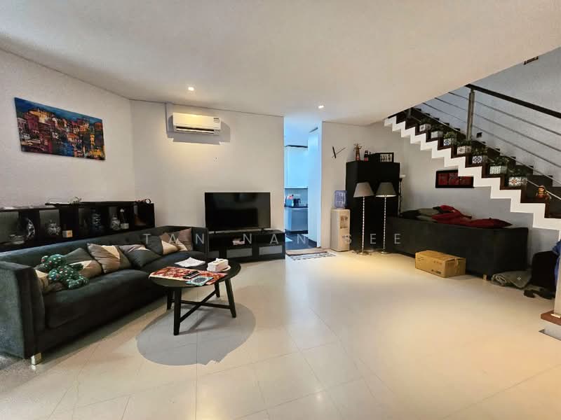 Hythe Road, Hythe Road, 3 Bedrooms, 2,565 sqft, Semi-Detached House For Rent, by Tan Nan See, 500177410 - Living Room - PropertyGuru.com.sg