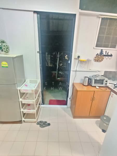 Springleaf Garden, Springleaf Road, 5 Bedrooms, 3,000 sqft, Semi-Detached House For Rent, by Stan Sukhwant, 500177416 - Kitchen - PropertyGuru.com.sg