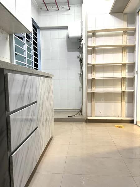 32 Eunos Crescent, 32 Eunos Crescent, 3 Bedrooms, 969 sqft, HDB Flat For Sale, by Lua Chong Teck, 500177421 - Kitchen - PropertyGuru.com.sg