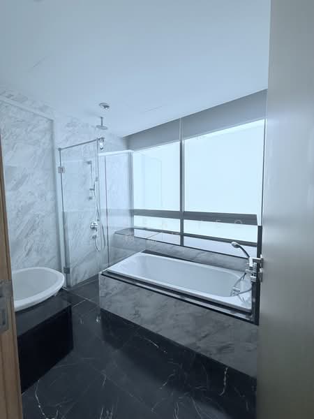 Lush on Holland Hill, 21 Holland Hill, 3 Bedrooms, 1,281 sqft, Condominium For Rent, by Anthea Yeo 杨丽娇, 500177433 - Bathroom - PropertyGuru.com.sg