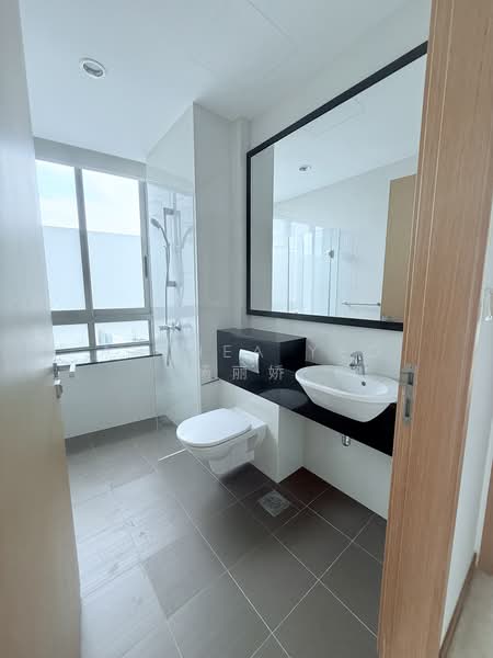 Lush on Holland Hill, 21 Holland Hill, 3 Bedrooms, 1,281 sqft, Condominium For Rent, by Anthea Yeo 杨丽娇, 500177433 - Bathroom - PropertyGuru.com.sg