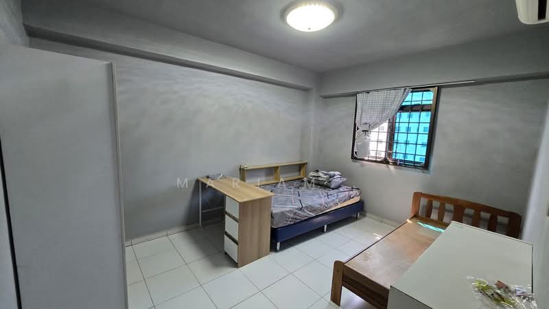 677 Choa Chu Kang Crescent, 677 Choa Chu Kang Crescent, Room Rental, 250 sqft, HDB Flat For Rent, by Mariam ., 500177442 - Bedroom - PropertyGuru.com.sg