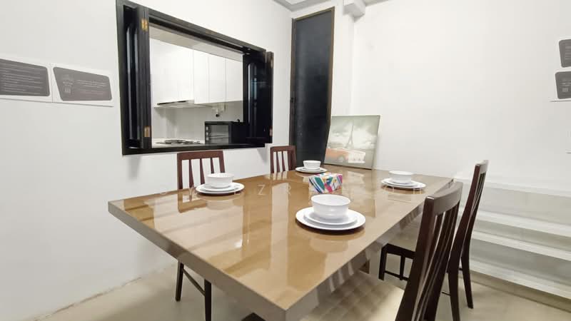 Lakepoint Condo, 2 Lakepoint Drive, Room Rental, 100 sqft, Condominium For Rent, by Roy Ezra Koh, 500177452 - Dining Room - PropertyGuru.com.sg