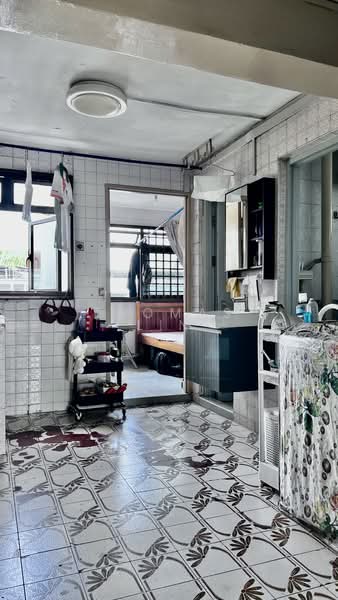 41 Sims Drive, 41 Sims Drive, 2 Bedrooms, 710 sqft, HDB Flat For Sale, by Thomas Lin, 500177460 - Kitchen  - PropertyGuru.com.sg