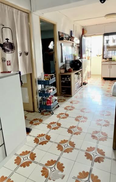 41 Sims Drive, 41 Sims Drive, 2 Bedrooms, 710 sqft, HDB Flat For Sale, by Thomas Lin, 500177460 - Living Room - PropertyGuru.com.sg