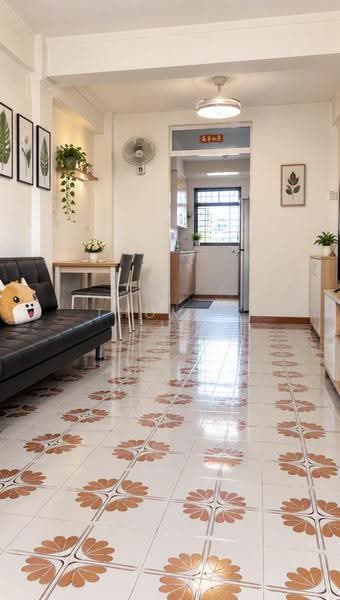 41 Sims Drive, 41 Sims Drive, Eunos / Geylang / Paya Lebar, 2 Bedrooms, 710 sqft, HDB Flat For Sale, by Thomas Lin, 500177460 - Living Room - PropertyGuru.com.sg