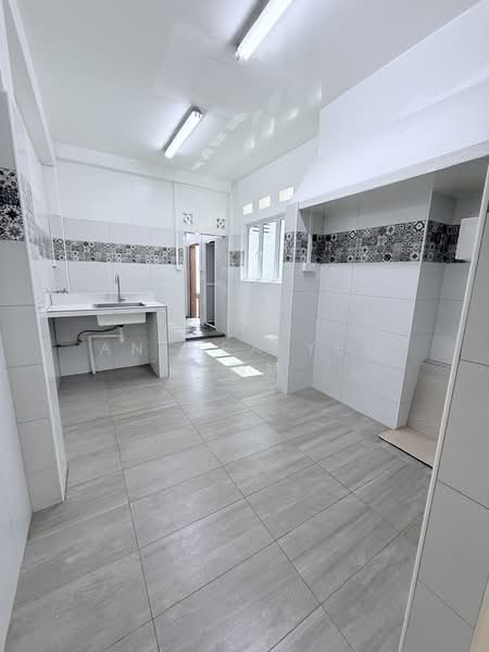 123 Kitchener road walk up near mrt, Kitchener road, 8 Bedrooms, 1,670 sqft, Walk-up Apartment For Rent, by Anthea Yeo 杨丽娇, 500177464 - Kitchen - PropertyGuru.com.sg