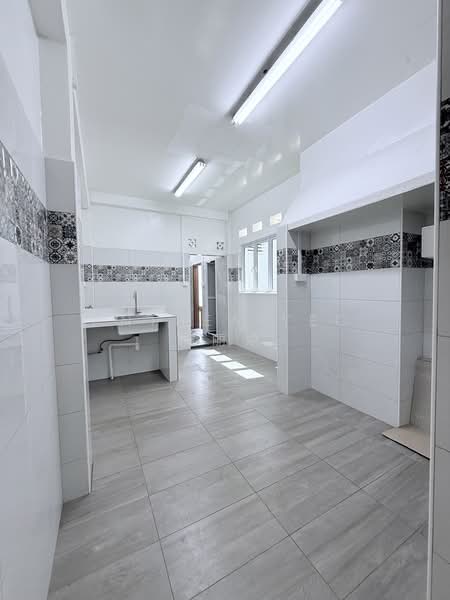 123 Kitchener road walk up near mrt, Kitchener road, 8 Bedrooms, 1,670 sqft, Walk-up Apartment For Rent, by Anthea Yeo 杨丽娇, 500177464 - Kitchen - PropertyGuru.com.sg