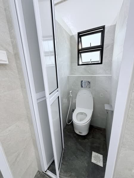 123 Kitchener road walk up near mrt, Kitchener road, 8 Bedrooms, 1,670 sqft, Walk-up Apartment For Rent, by Anthea Yeo 杨丽娇, 500177464 - Bathroom - PropertyGuru.com.sg