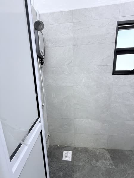 123 Kitchener road walk up near mrt, Kitchener road, 8 Bedrooms, 1,670 sqft, Walk-up Apartment For Rent, by Anthea Yeo 杨丽娇, 500177464 - Bathroom - PropertyGuru.com.sg