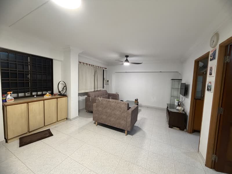 429 Choa Chu Kang Avenue 4, 429 Choa Chu Kang Avenue 4, 3 Bedrooms, 1,140 sqft, HDB Flat For Rent, by Clive Gum, 500177474 - Living Room - PropertyGuru.com.sg