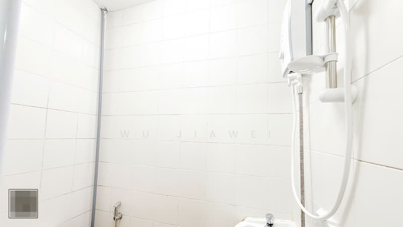 Maple Woods, 985 Bukit Timah Road, Room Rental, 100 sqft, Condominium For Rent, by Wu JiaWei, 500177477 - Bathroom 2 - PropertyGuru.com.sg