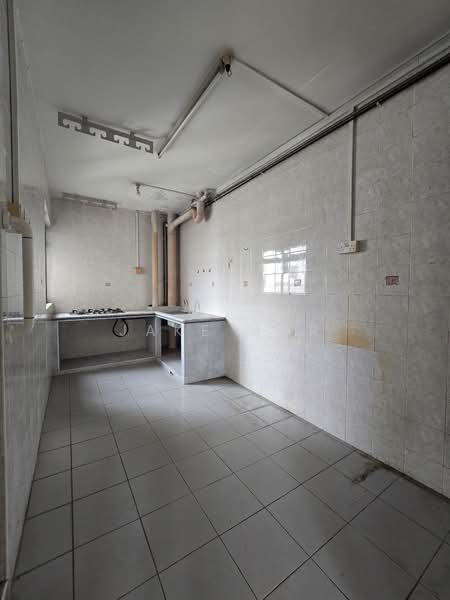 351 Ang Mo Kio Street 32, 351 Ang Mo Kio Street 32, 3 Bedrooms, 1,022 sqft, HDB Flat For Sale, by Jake Hor, 500177481 - Kitchen - PropertyGuru.com.sg