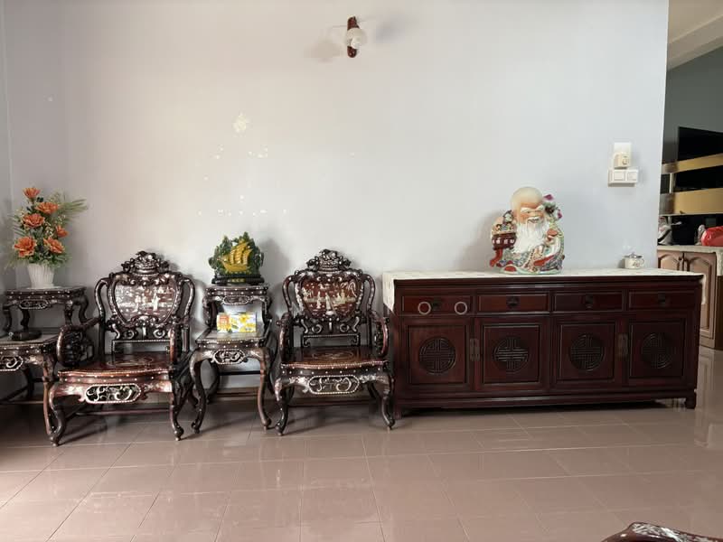 Westlake Gardens, Westlake Avenue, 5 Bedrooms, 2,500 sqft, Detached House For Sale, by Lina Foo, 500177523 - Living Room - PropertyGuru.com.sg