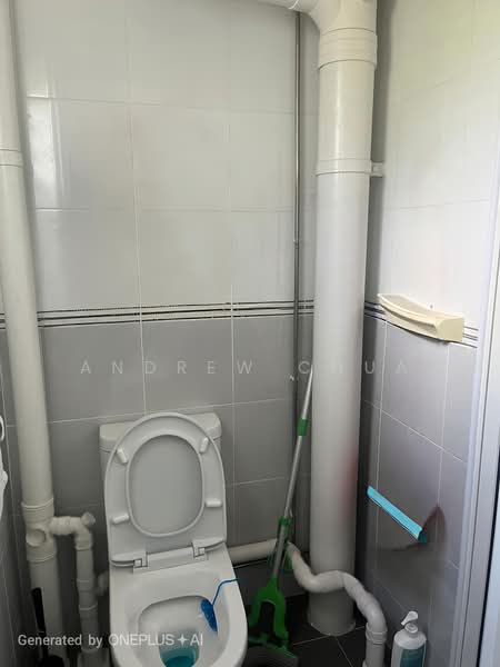 533 Bukit Batok Street 51, 533 Bukit Batok Street 51, 2 Bedrooms, 742 sqft, HDB Flat For Sale, by Andrew Chua, 500177524 - Bathroom - PropertyGuru.com.sg