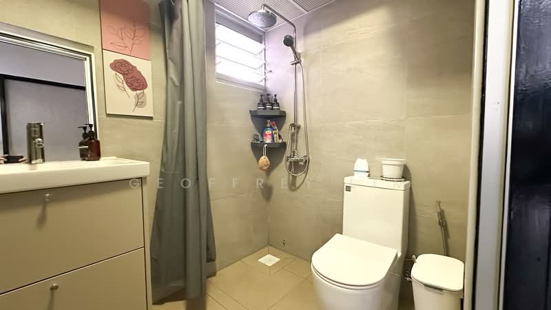 571C Woodlands Avenue 1, 571C Woodlands Avenue 1, 2 Bedrooms, 721 sqft, HDB Flat For Sale, by Geoffrey Lim, 500177525 - Bathroom - PropertyGuru.com.sg