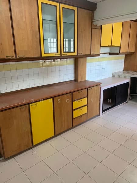 414 Bedok North Avenue 2, 414 Bedok North Avenue 2, 3 Bedrooms, 1,280 sqft, HDB Flat For Sale, by Johnson Yan, 500177526 - Kitchen - PropertyGuru.com.sg