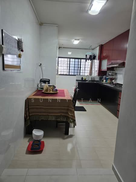 241 Hougang Street 22, 241 Hougang Street 22, 2 Bedrooms, 791 sqft, HDB Flat For Sale, by Sunny Tan, 500177530 - Kitchen - PropertyGuru.com.sg