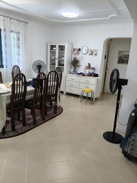 279 Tampines Street 22, 279 Tampines Street 22, 3 Bedrooms, 1,431 sqft, HDB Flat For Sale, by Mohd Yussaini, 500177537 - Dining Room - PropertyGuru.com.sg