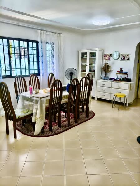 279 Tampines Street 22, 279 Tampines Street 22, 3 Bedrooms, 1,431 sqft, HDB Flat For Sale, by Mohd Yussaini, 500177537 - Dining Room - PropertyGuru.com.sg