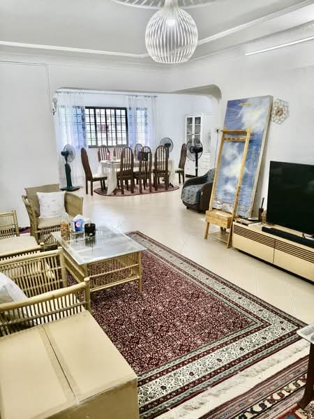 279 Tampines Street 22, 279 Tampines Street 22, 3 Bedrooms, 1,431 sqft, HDB Flat For Sale, by Mohd Yussaini, 500177537 - Living Room - PropertyGuru.com.sg