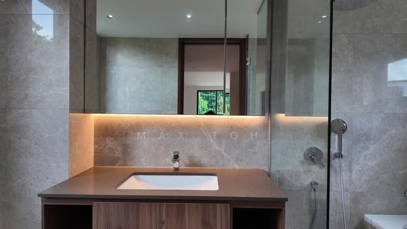 Cluny Park, Cluny Park, Tanglin / Holland / Bukit Timah, 5 Bedrooms, 6,308 sqft, Cluster House For Sale, by Max Toh, 500177542 - Bathroom - PropertyGuru.com.sg