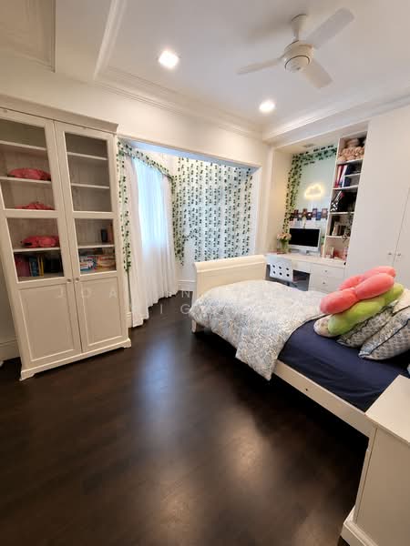 Grange Heights, 15 Saint Thomas Walk, 3 Bedrooms, 1,905 sqft, Apartment For Sale, by Joan Navenza Wiguna, 500177556 - Bedroom - PropertyGuru.com.sg