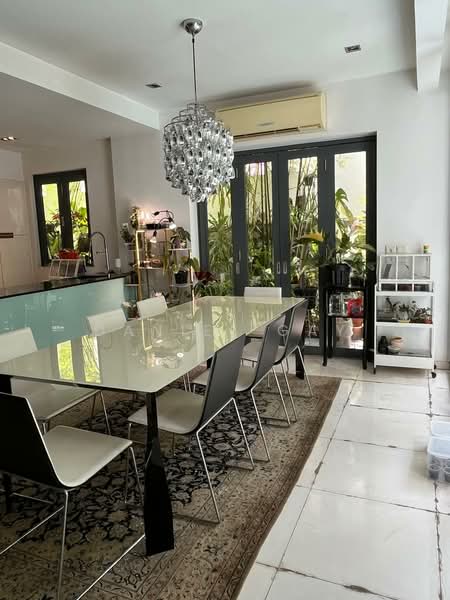 Jalan Rindu, , 5 Bedrooms, 3,800 sqft, Corner Terrace For Sale, by Daniel Gay, 500177557 - Bright & well ventilated Dining Room - PropertyGuru.com.sg
