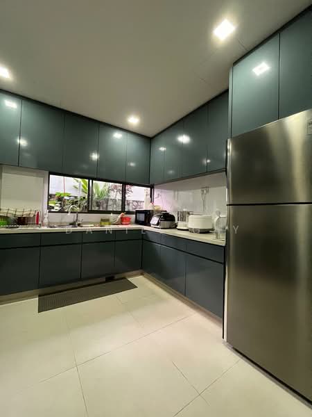Jalan Rindu, , 5 Bedrooms, 3,800 sqft, Corner Terrace For Sale, by Daniel Gay, 500177557 - Huge renovated Kitchen - PropertyGuru.com.sg