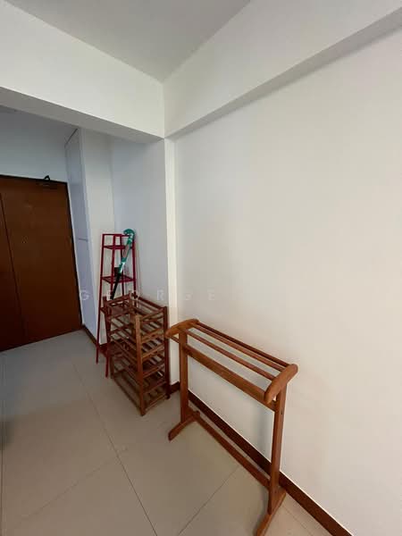 453D Fernvale Road, 453D Fernvale Road, 3 Bedrooms, 1,001 sqft, HDB Flat For Rent, by George Poo, 500177569 - Entrance - PropertyGuru.com.sg
