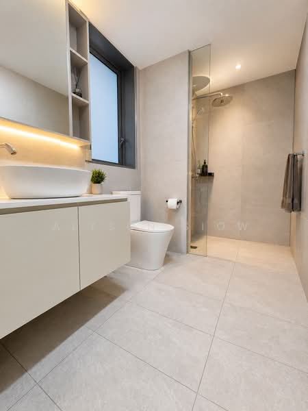 The Visionaire, 174 Canberra Drive, 4 Bedrooms, 1,141 sqft, Executive Condominium For Sale, by Alyson Siow, 500177573 - Master Bathroom - PropertyGuru.com.sg