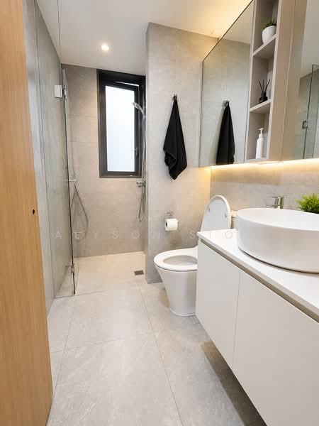 The Visionaire, 174 Canberra Drive, 4 Bedrooms, 1,141 sqft, Executive Condominium For Sale, by Alyson Siow, 500177573 - Common Bathroom - PropertyGuru.com.sg