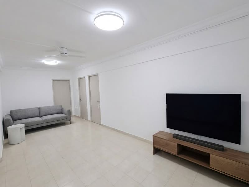 4 Lorong Lew Lian, 4 Lorong Lew Lian, 2 Bedrooms, 785 sqft, HDB Flat For Sale, by Aaron Lin, 500177588 - Living Room - PropertyGuru.com.sg