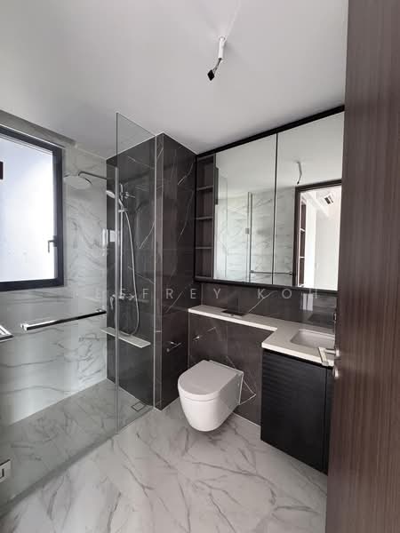 Bartley Vue, 6 Jalan Bunga Rampai, 2 Bedrooms, 657 sqft, Condominium For Sale, by Jeffrey Koh, 500177589 - Bathroom - PropertyGuru.com.sg