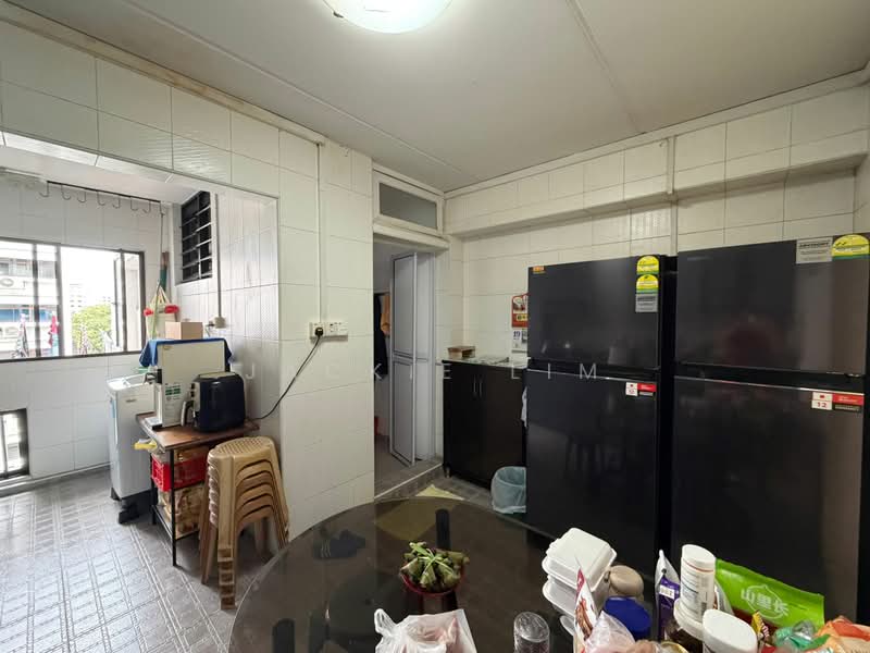 678 Woodlands Avenue 6, 678 Woodlands Avenue 6, 3 Bedrooms, 1,334 sqft, HDB Flat For Sale, by Jackie Lim, 500177594 - Kitchen - PropertyGuru.com.sg