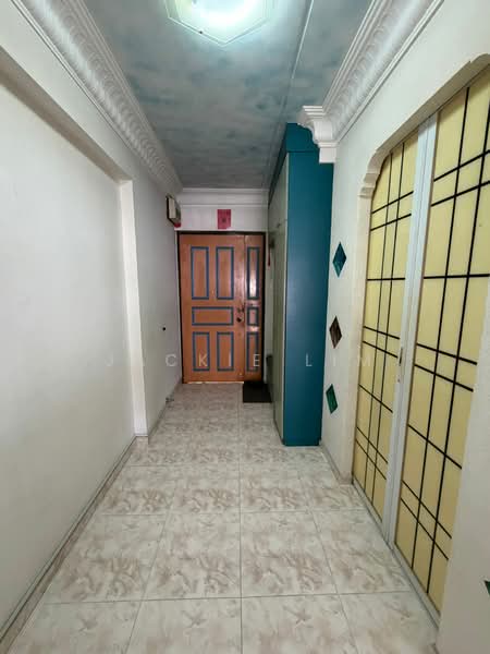 678 Woodlands Avenue 6, 678 Woodlands Avenue 6, 3 Bedrooms, 1,334 sqft, HDB Flat For Sale, by Jackie Lim, 500177594 - Entrance - PropertyGuru.com.sg