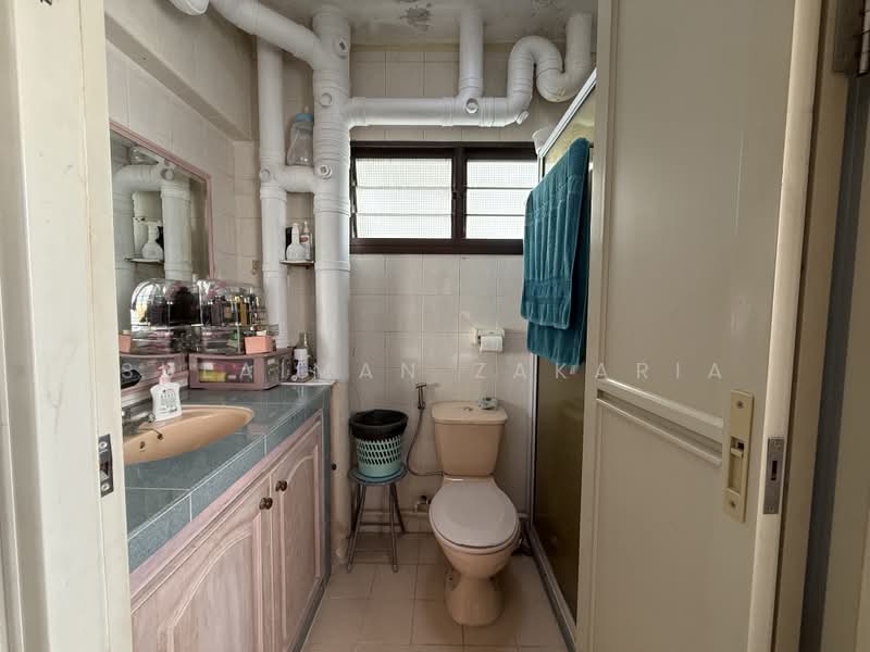 162 Jalan Teck Whye, 162 Jalan Teck Whye, 3 Bedrooms, 1,087 sqft, HDB Flat For Sale, by Sulaiman Zakaria, 500177609 - Bathroom - PropertyGuru.com.sg