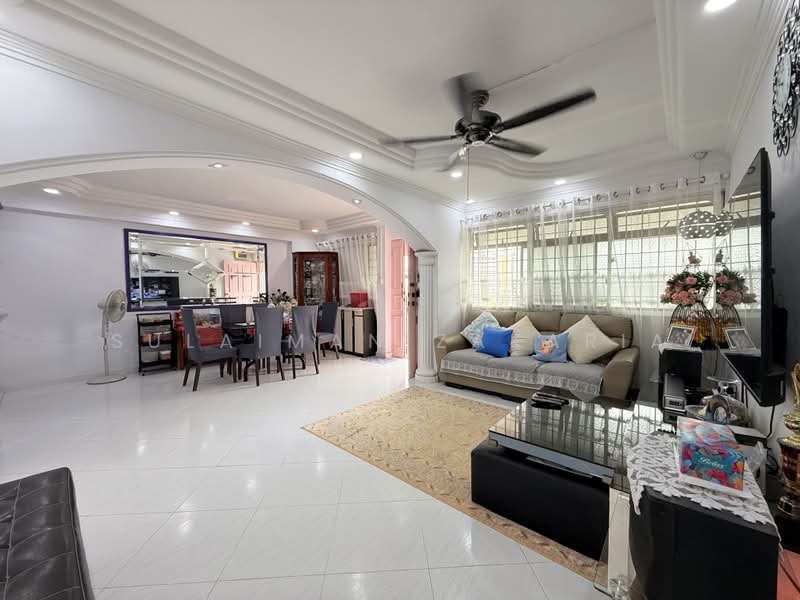 162 Jalan Teck Whye, 162 Jalan Teck Whye, 3 Bedrooms, 1,087 sqft, HDB Flat For Sale, by Sulaiman Zakaria, 500177609 - Living Room - PropertyGuru.com.sg
